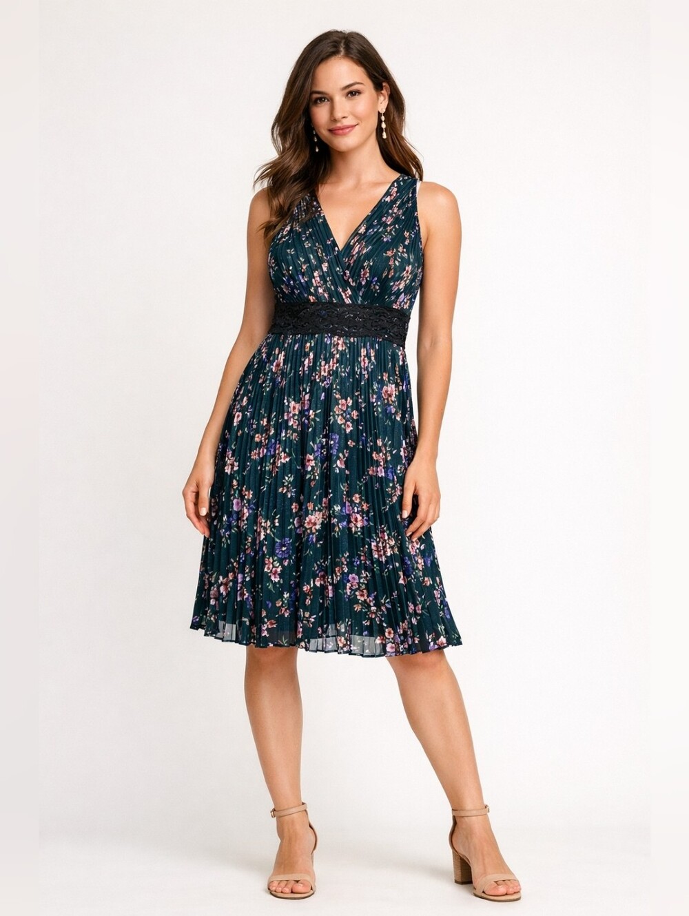 Banana Republic Petite 4 Floral Cottagecore Party  Pleated V‑Neck Dress. Size 4